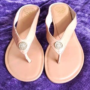 Vince Camuto sandlez